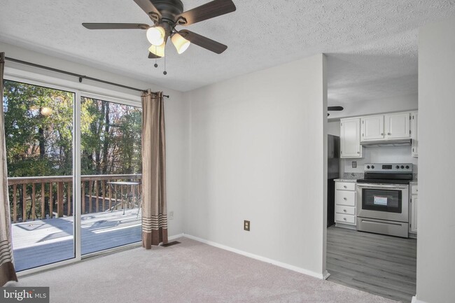 Building Photo - 3648 Woodhaven Ct