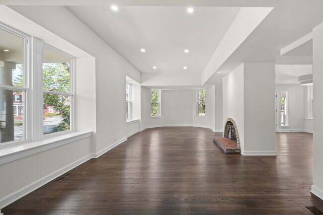 Foto del edificio - 1025 E 48th St