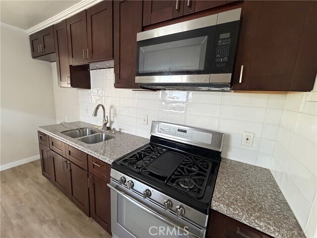 Foto del edificio - 814 E Erna Ave