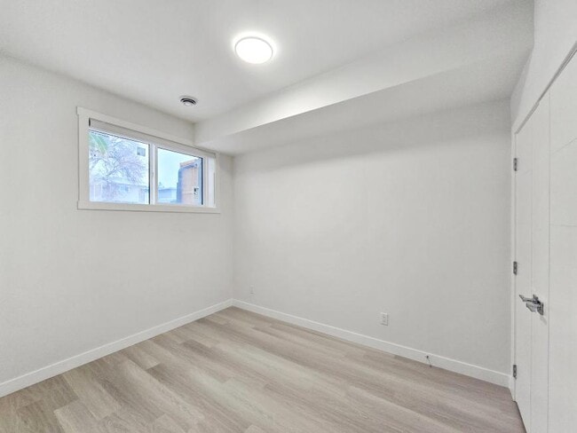 Photo du bâtiment - 2.0 bedroom in Calgary Alberta T3B 1K6