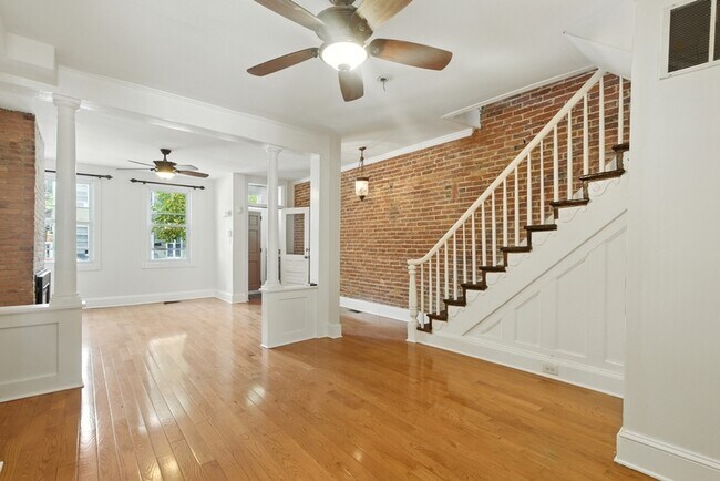 Foto del edificio - 877 W Lombard St