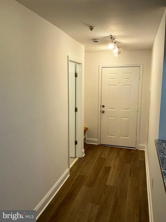 Foto principal - 10003 Vanderbilt Cir