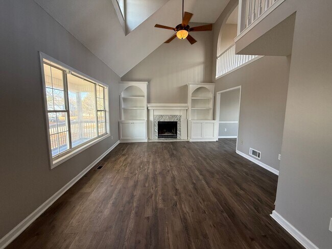 Building Photo - 4 Bedrooms, 3 Bathrooms with potential 5th Bedroom and Loft/Office in Euharlee! **MOVE-IN SPECIAL**