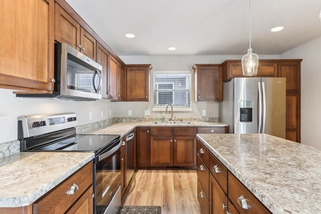 Building Photo - 204 Sugar Maple Ln