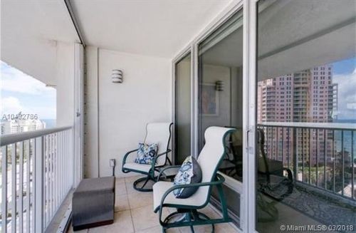Foto del edificio - 2200 NE 33rd Ave