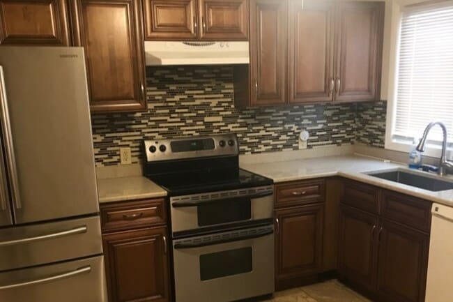 Building Photo - 105 Pulte Rd