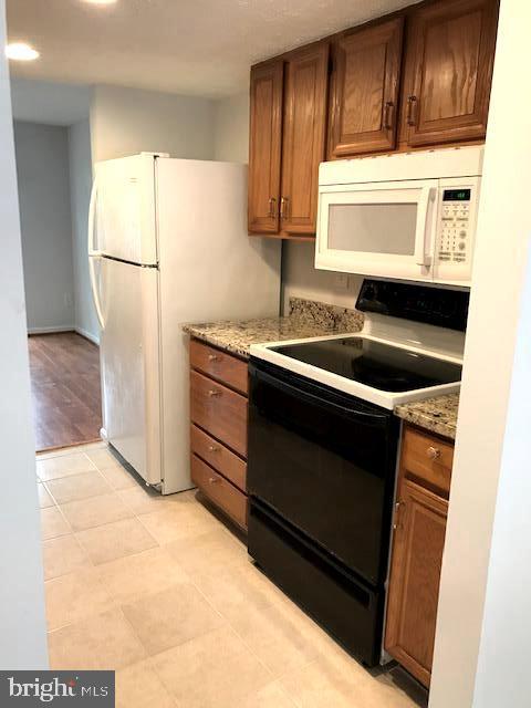 Building Photo - 1571 Poplar Grove Dr
