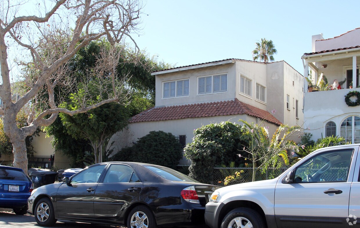 Foto del edificio - 625 N Orange Dr