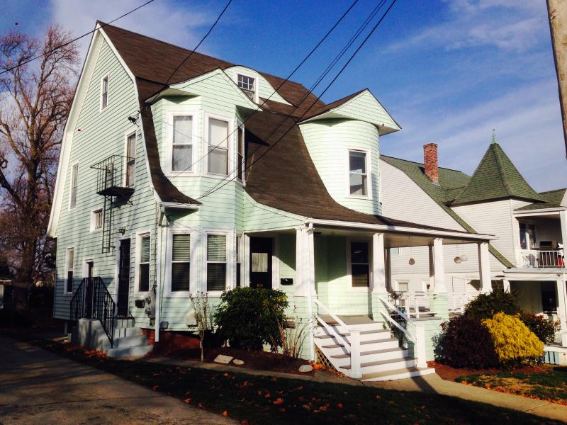 Primary Photo - 27 Arnold Ave
