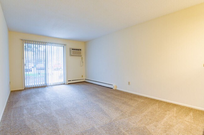 Building Photo - 6800- 6810 63rd Avenue