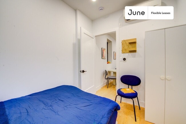 Photo - Absolutely ROOM at The Central Park Manhattan House