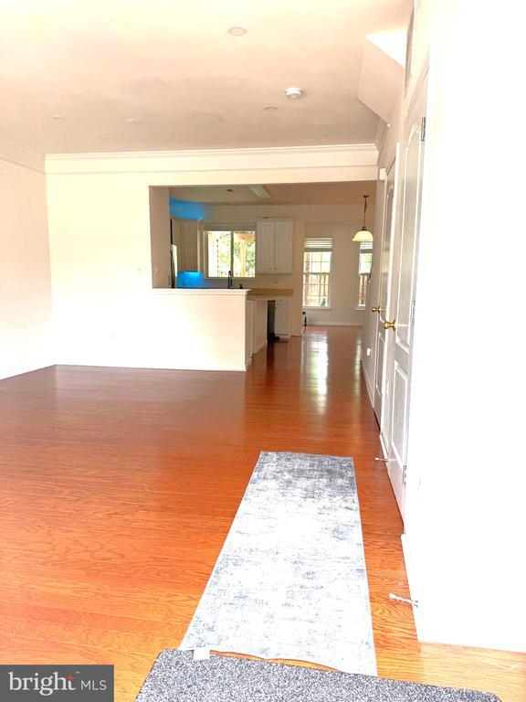 Building Photo - 13129 Park Crescent Cir