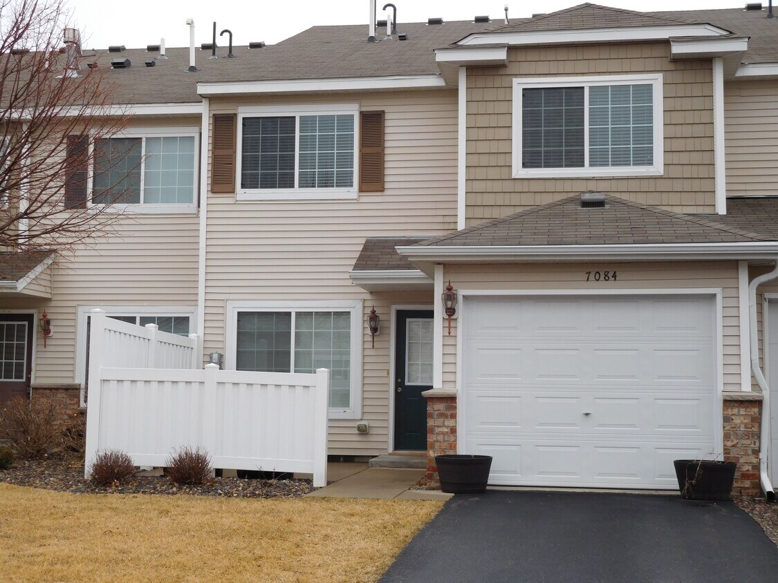 7084 139th Ave NW, Ramsey, MN 55303 Townhome Rentals in Ramsey MN