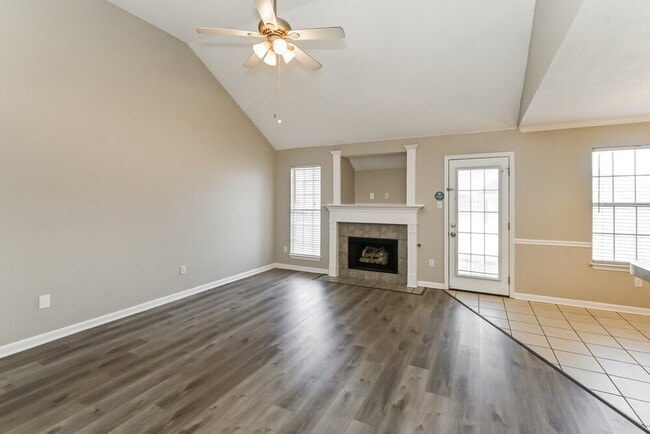 Building Photo - 150 Susanne Dr