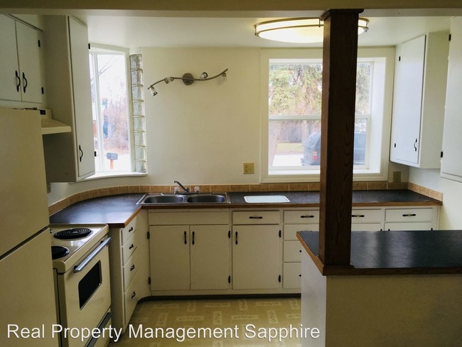 Building Photo - 2 br, 1 bath House - 323 S 7th - 323 S 7th