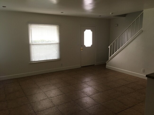 Building Photo - 1330 Lorilyn Ave