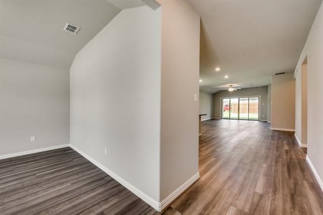 Foto del edificio - 605 Cedar Springs Dr