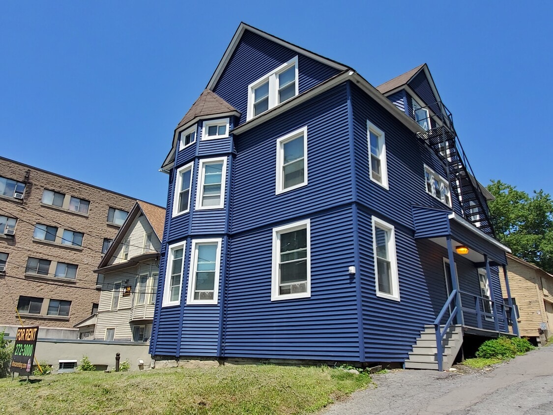 214 Dryden exterior - The Big Blue House-14-bedroom house