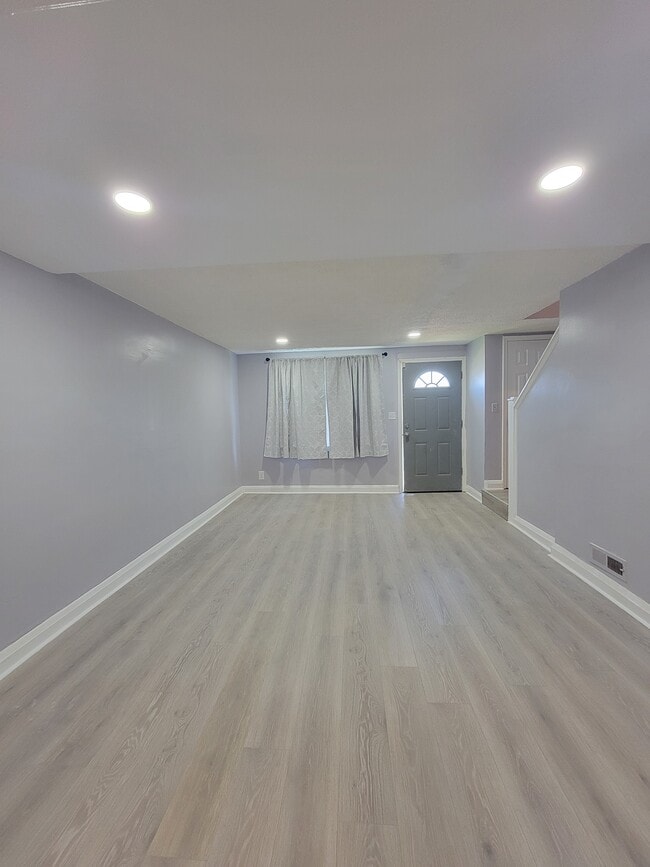 Building Photo - 3242 Westmont Ave
