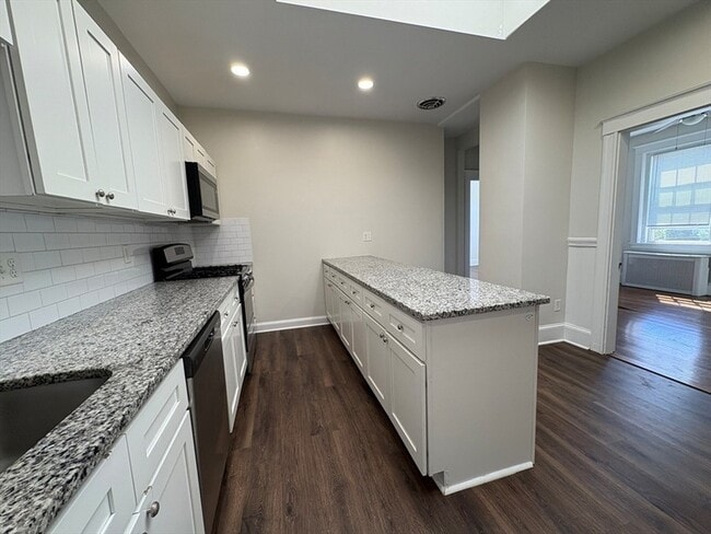 Photo - 996 Chestnut St Apartment