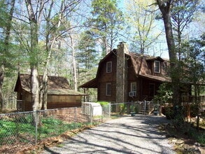 Building Photo - 320 Nottley River Rd