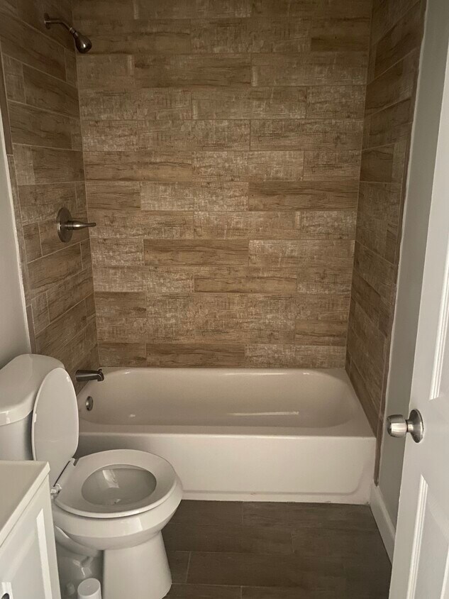 Bathroom - 2811 Tecumseh St