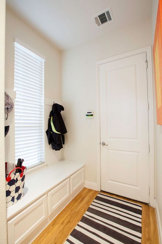 Foto del edificio - 1614 Thoroughbred Ln