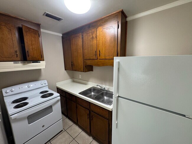 Foto del edificio - Cozy and Affordable 1/1 Duplex in Dothan AL - Accepting Section 8!