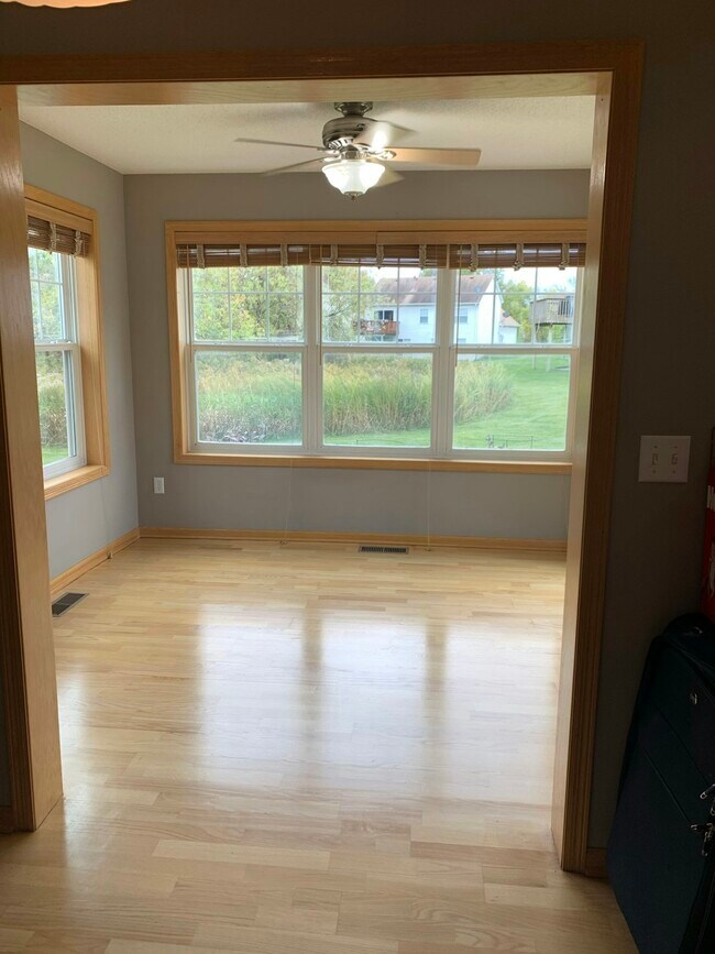 Building Photo - 9570 Alvarado Lane North
