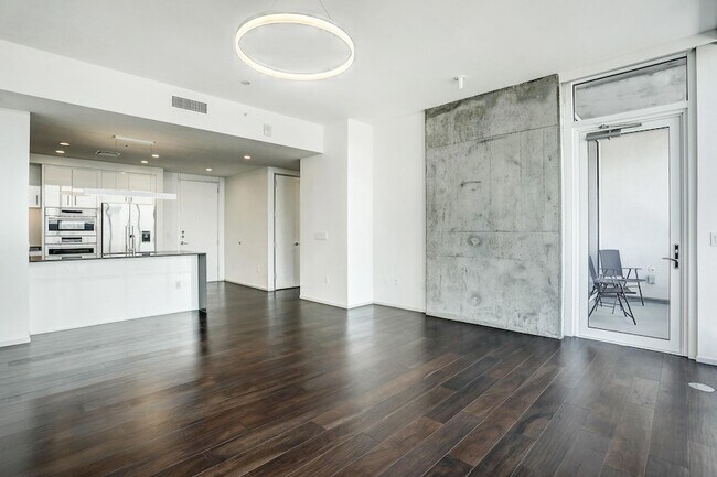 Foto del edificio - 301 West Ave
