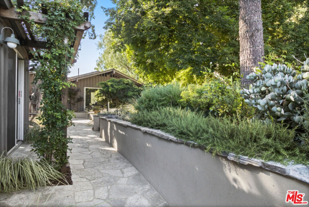 Foto principal - 2027 Park Dr