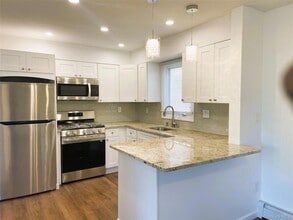 Building Photo - 473 Franklin Blvd