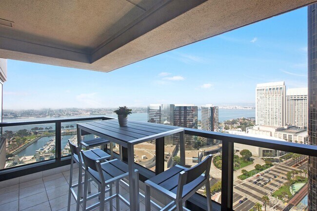 Foto del edificio - 200 Harbor Dr