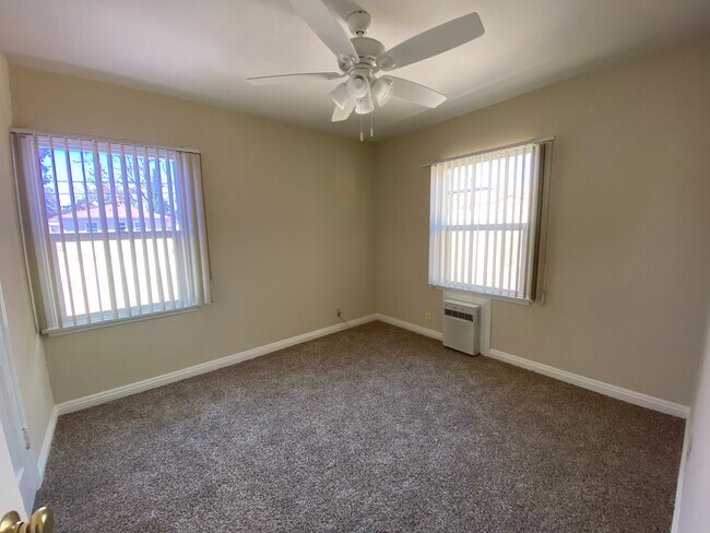 Foto del edificio - 129 N. Kenwood