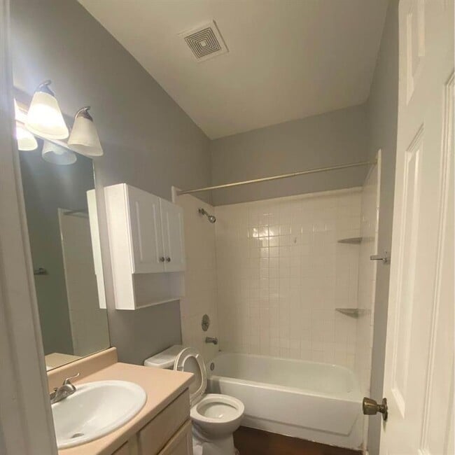Building Photo - 8704 Weiser Dr
