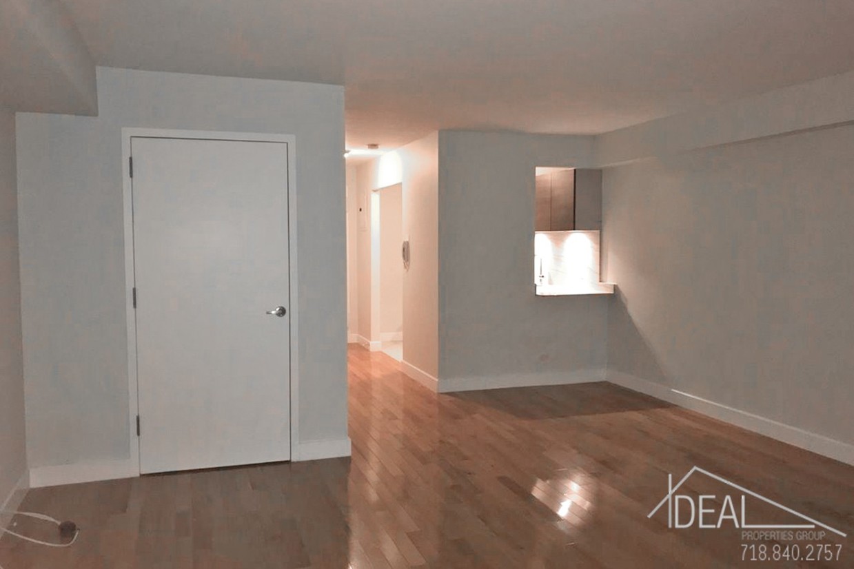 Primary Photo - 209 W 89th St