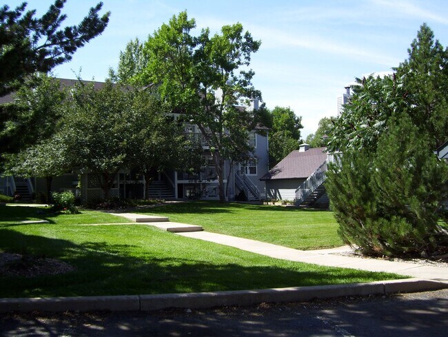 Building Photo - Comfortable 2-Bedroom Townhome in Fort Collins