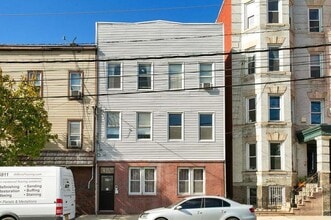 Building Photo - 475 Palisade Ave