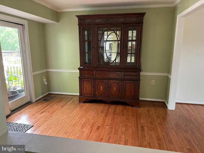 Building Photo - 12461 Hedges Run Dr