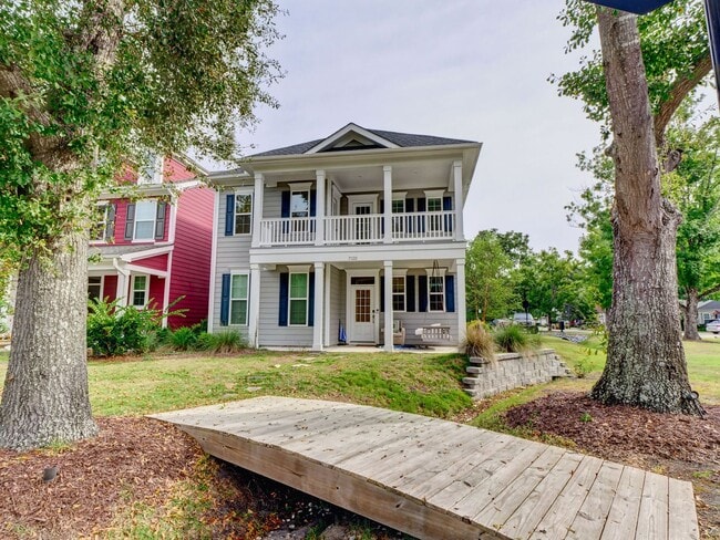 Building Photo - Charming 4 Bedroom Cottage Available in Og...