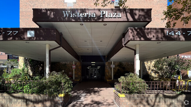 Entrance Photo - Wisteria Plaza