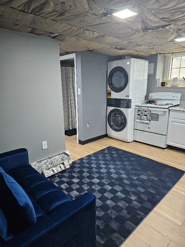 Primary Photo - 41 N Ellamont St