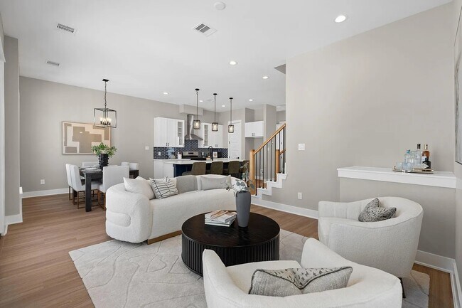 Foto del edificio - 5824 Highland Sun Ln