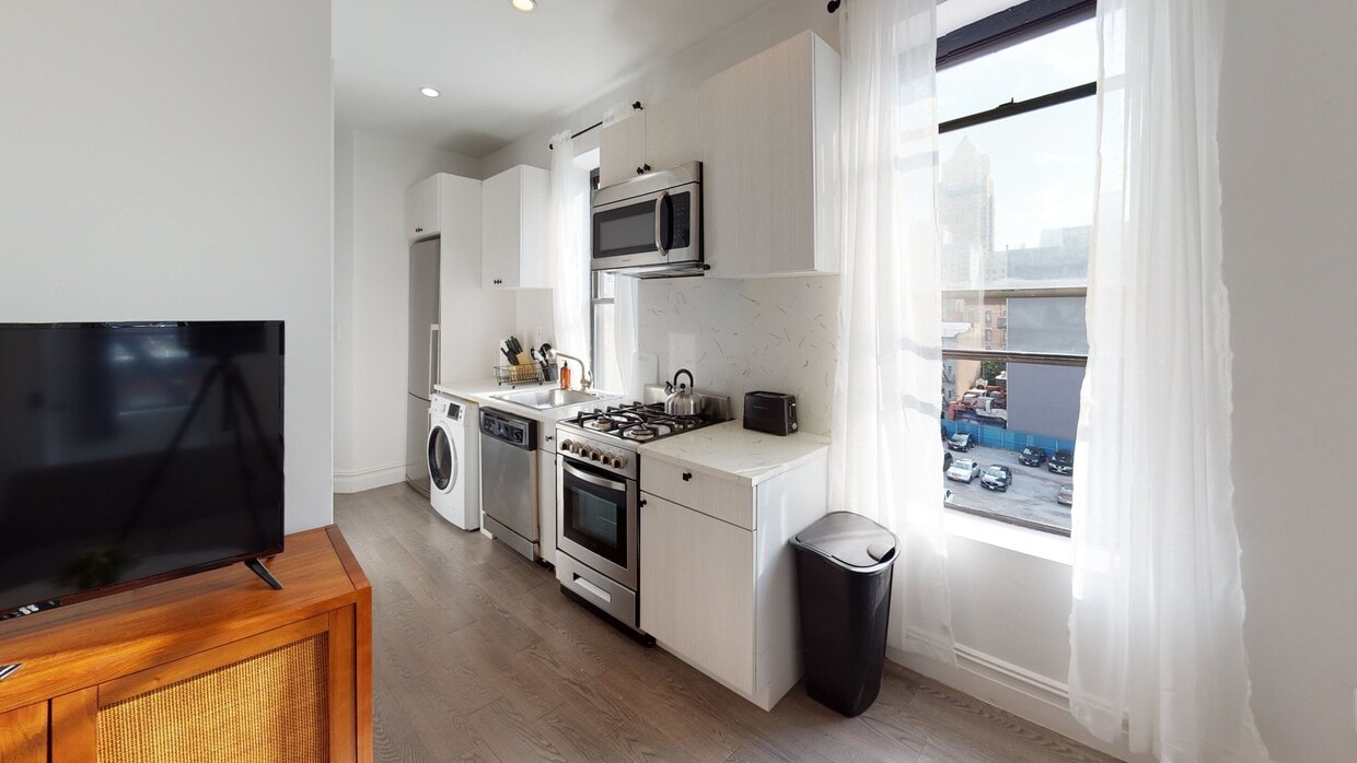 Photo - 824 9th Ave Apartment