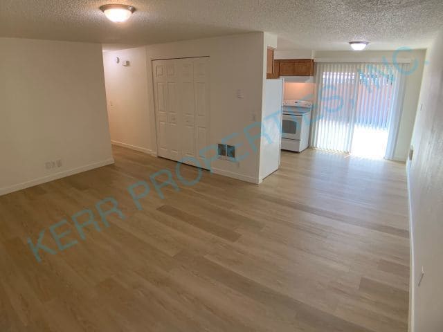 Photo - Charming 3-Bed Retreat with 2 Full Baths in Portland's Heart – 1000 Sq Ft of Comfort! Apartment