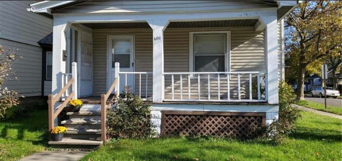 Building Photo - 600 Thurston Rd