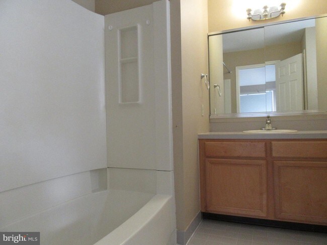 Building Photo - 209 Dresher Woods Dr