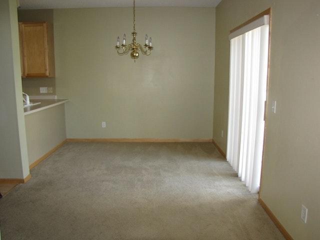 Foto del edificio - End Unit Town home *3Bedrm 2.5 Bath*Cottag...