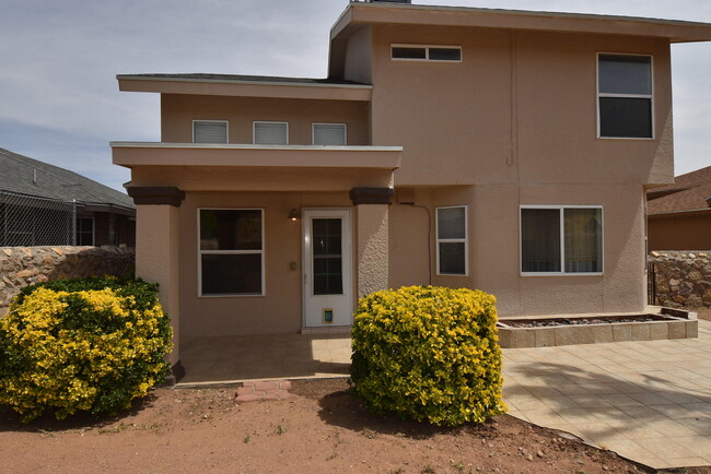 Building Photo - 10893 Alfredo Vasquez Pl