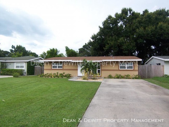 Building Photo - Snell Shores - Northeast St Pete 3/2 Home
